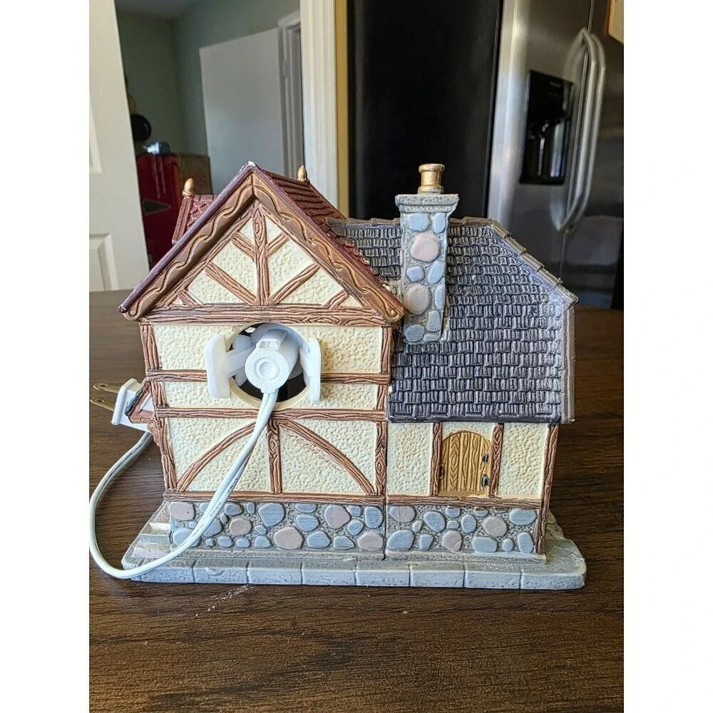 Lemax 2013 Tudor Lane Post Office Caddington Village #35519 Stamps Mail Box Rare